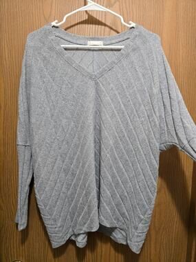Altar'd State Grey Ribbed Chevron V-Neck Dolman Sweater Medium